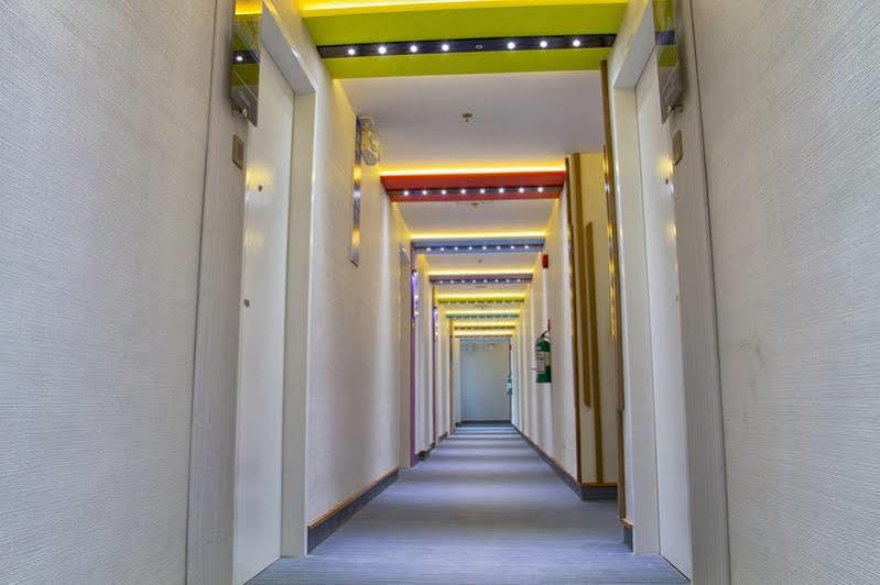 Icon Hotel North Edsa Quezón by Eksteriør bilde
